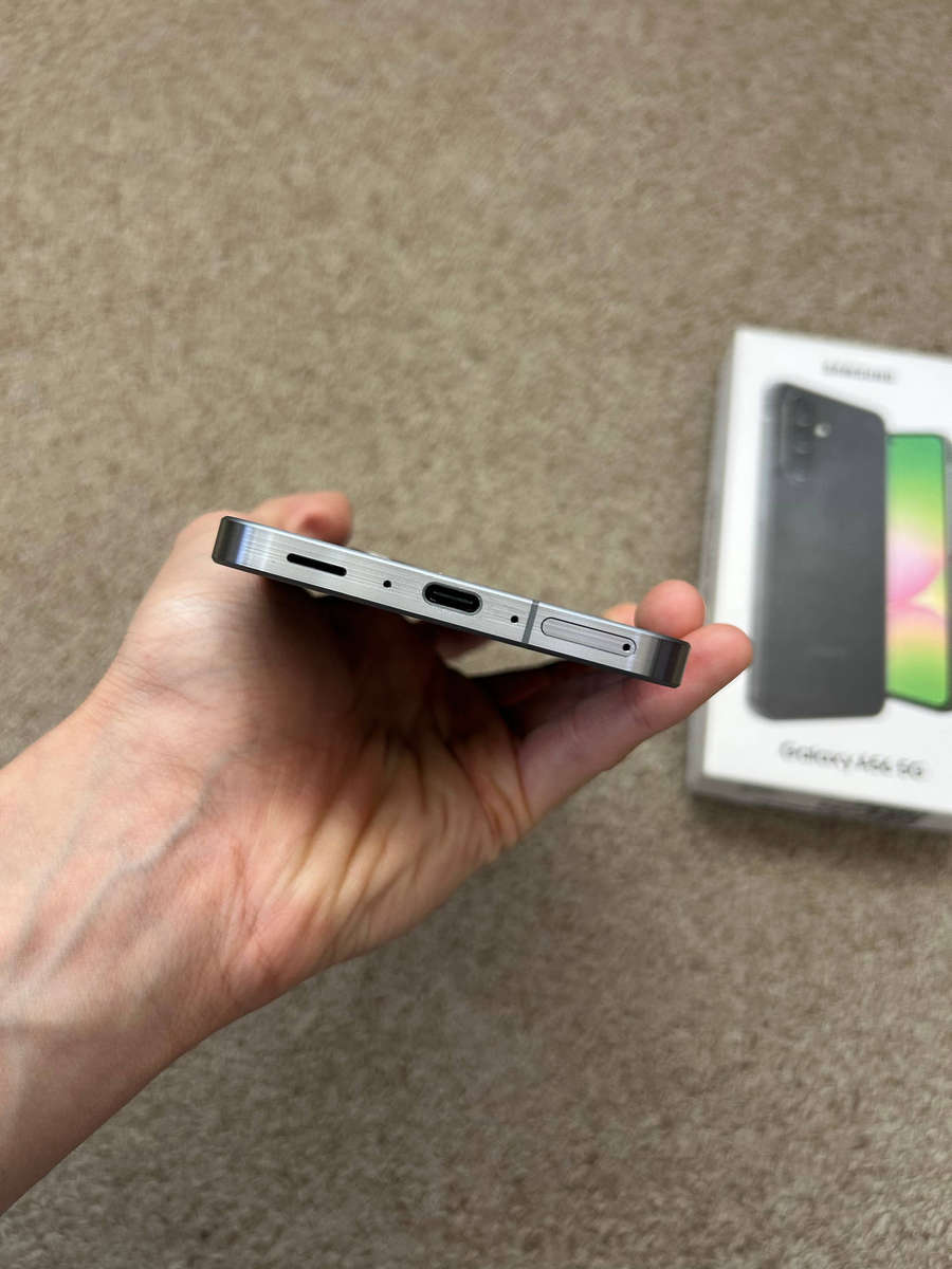Samsung A56 5G 256gb 8gb ram Dual Sim excellent condition with box and cover