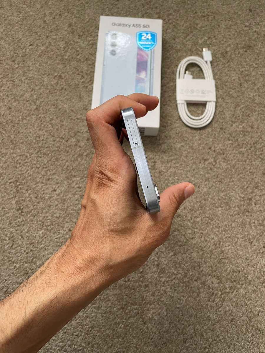 Samsung A55 5G 256gb 8gb ram Dual Sim with box and cable - Awesome Iceblue