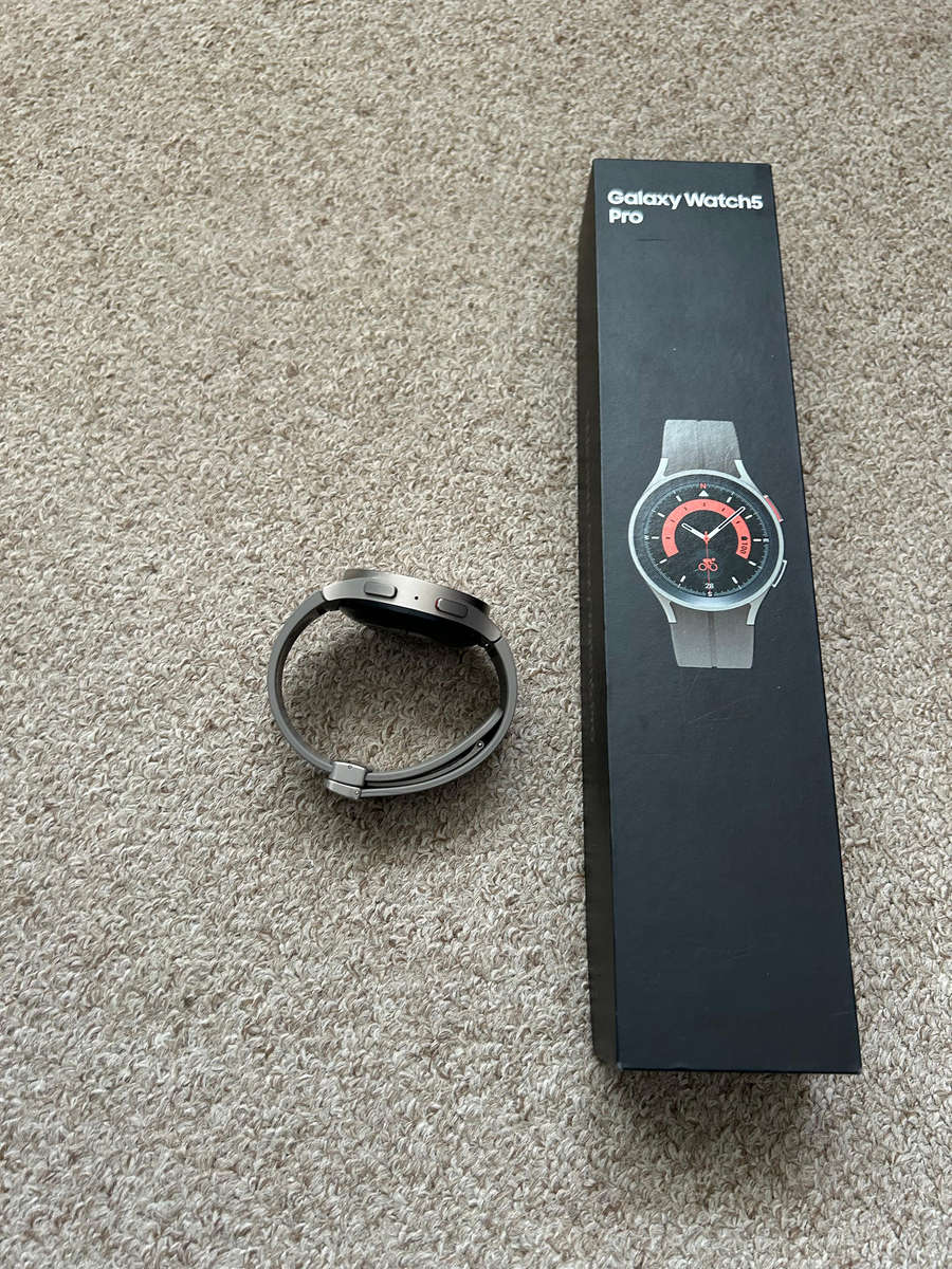 Samsung Galaxy Watch 5 Pro LTE 45mm Titanium Gray with box and charger