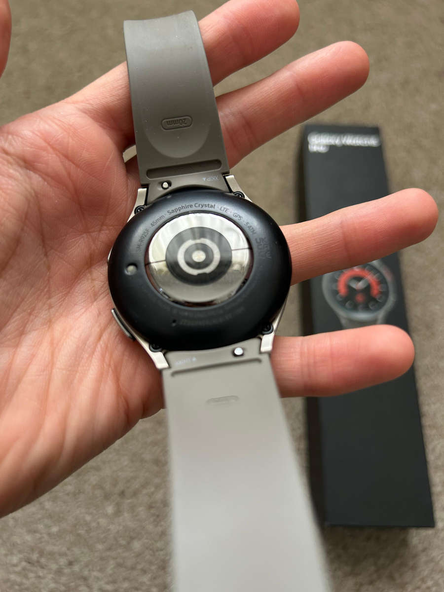 Samsung Galaxy Watch 5 Pro LTE 45mm Titanium Gray with box and charger