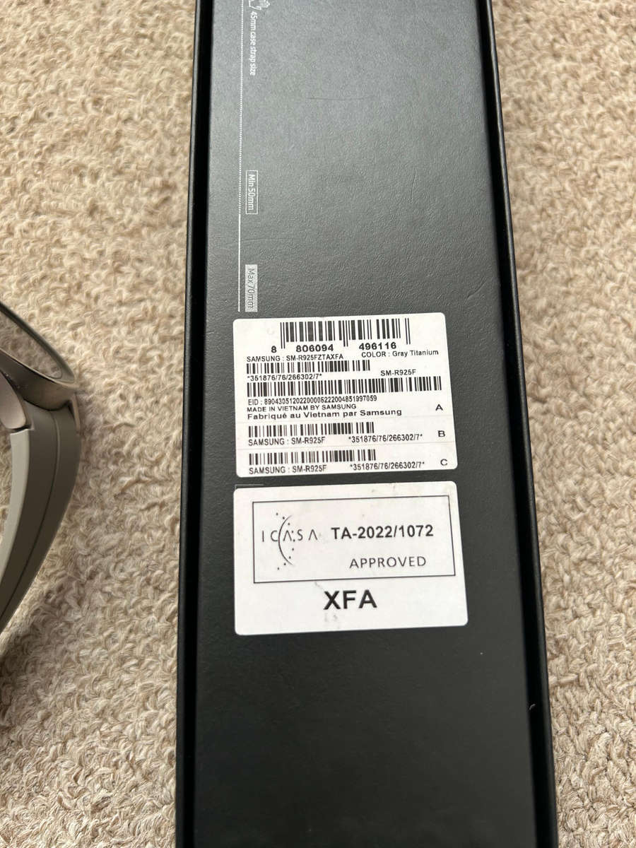 Samsung Galaxy Watch 5 Pro LTE 45mm Titanium Gray with box and charger