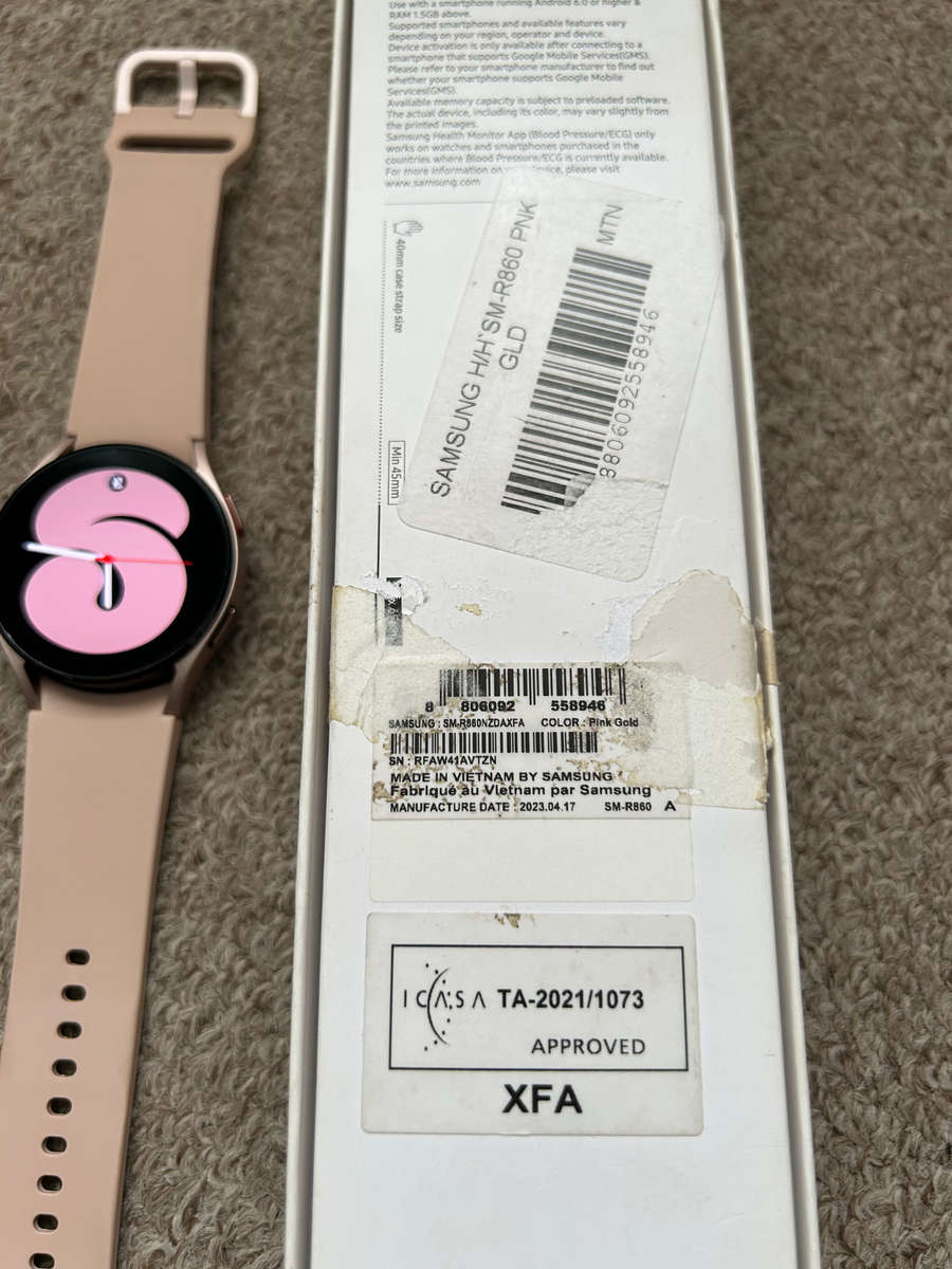 Samsung watch 4 BT 40mm with box and charger - Pink