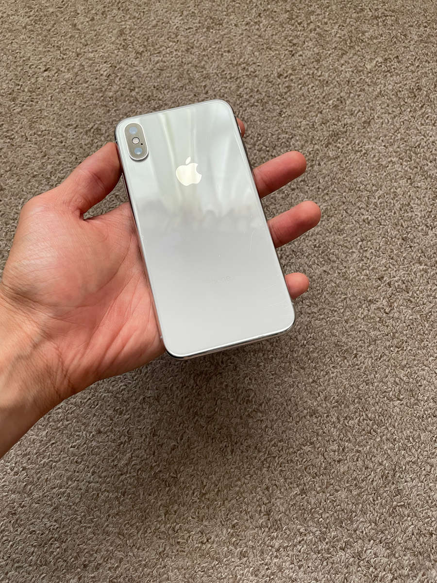 iPhone X 64GB Good condition screen locked