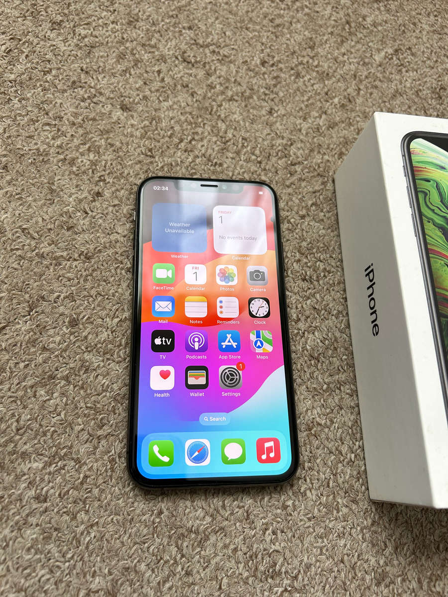 iPhone XS 64GB Dual sim with box