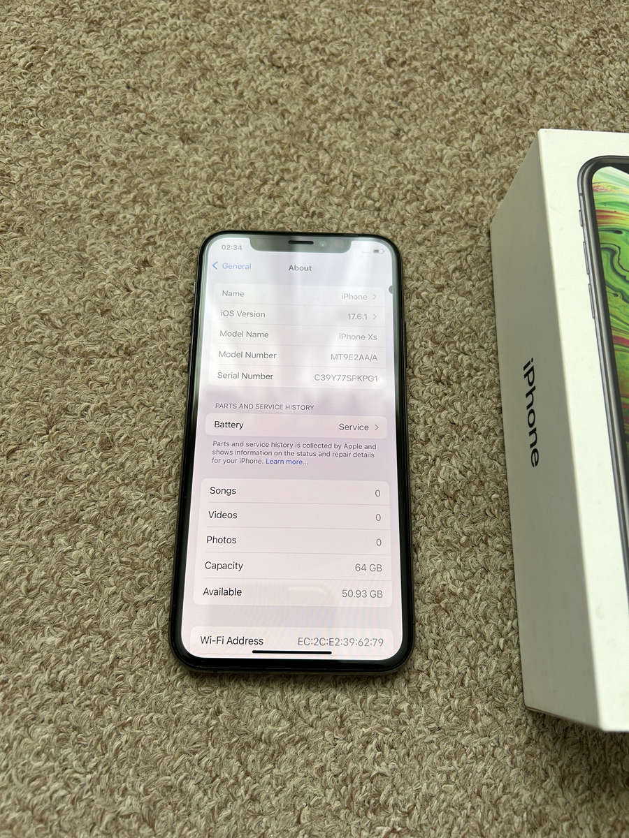 iPhone XS 64GB Dual sim with box