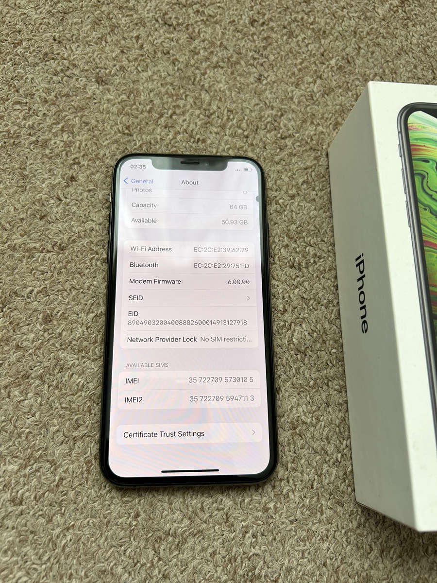 iPhone XS 64GB Dual sim with box