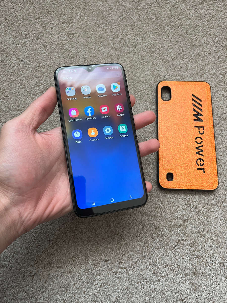 Samsung A10 32gb 2gb ram with cover