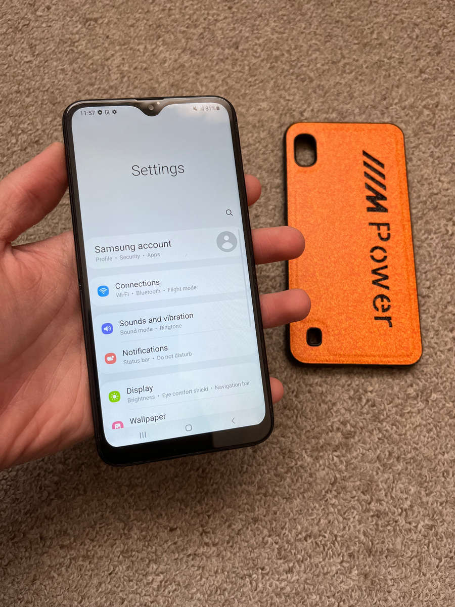 Samsung A10 32gb 2gb ram with cover