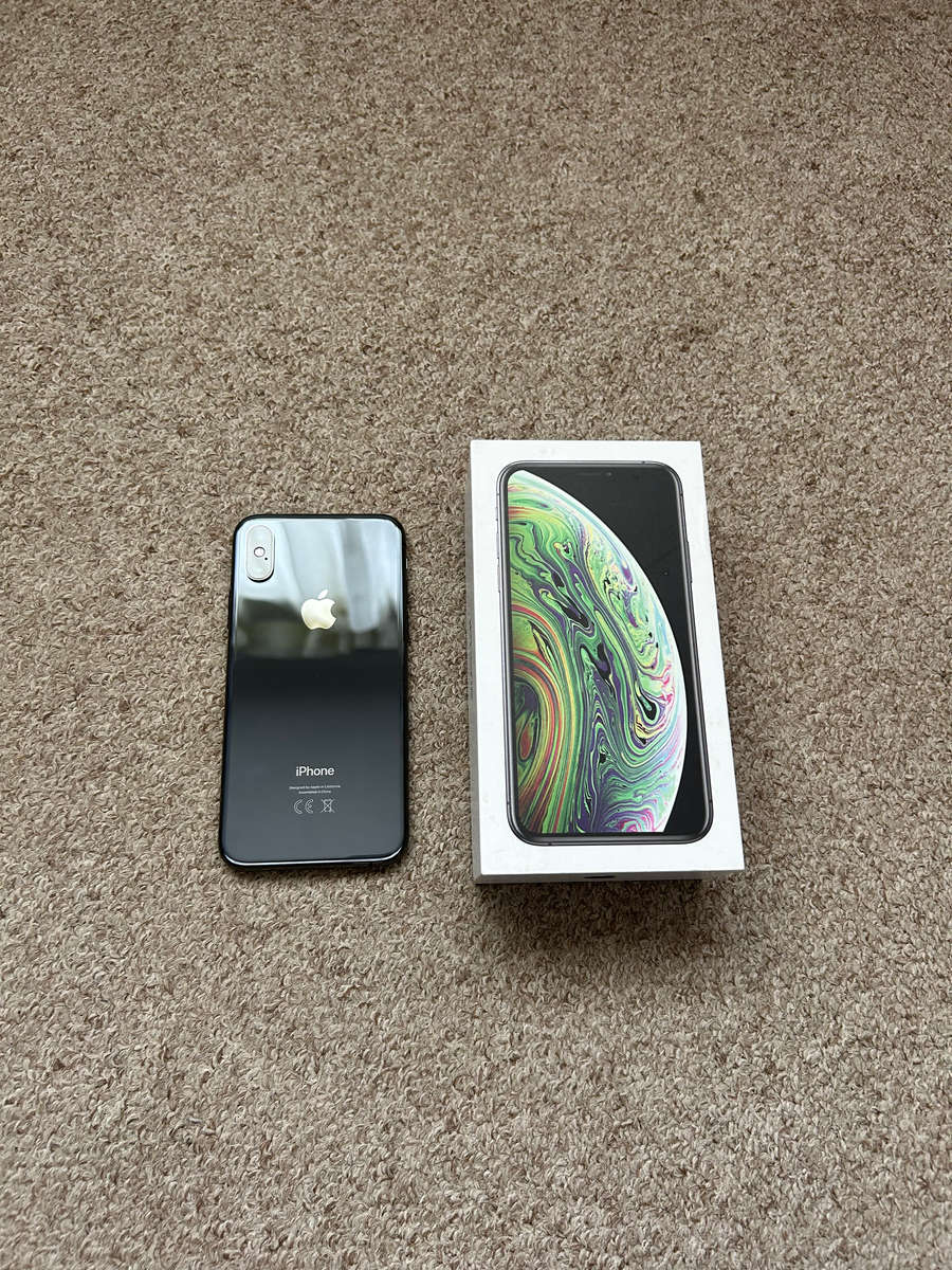 iPhone XS 64GB Dual sim with box