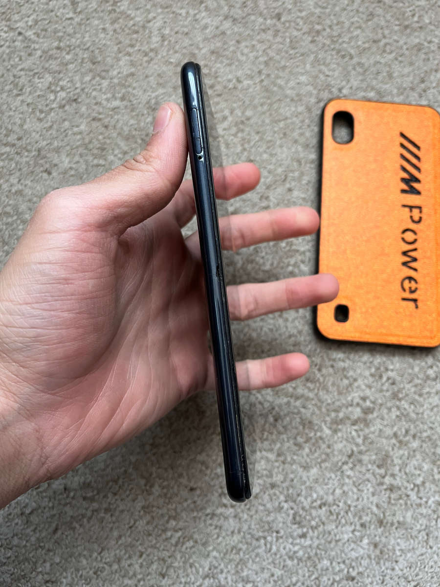 Samsung A10 32gb 2gb ram with cover