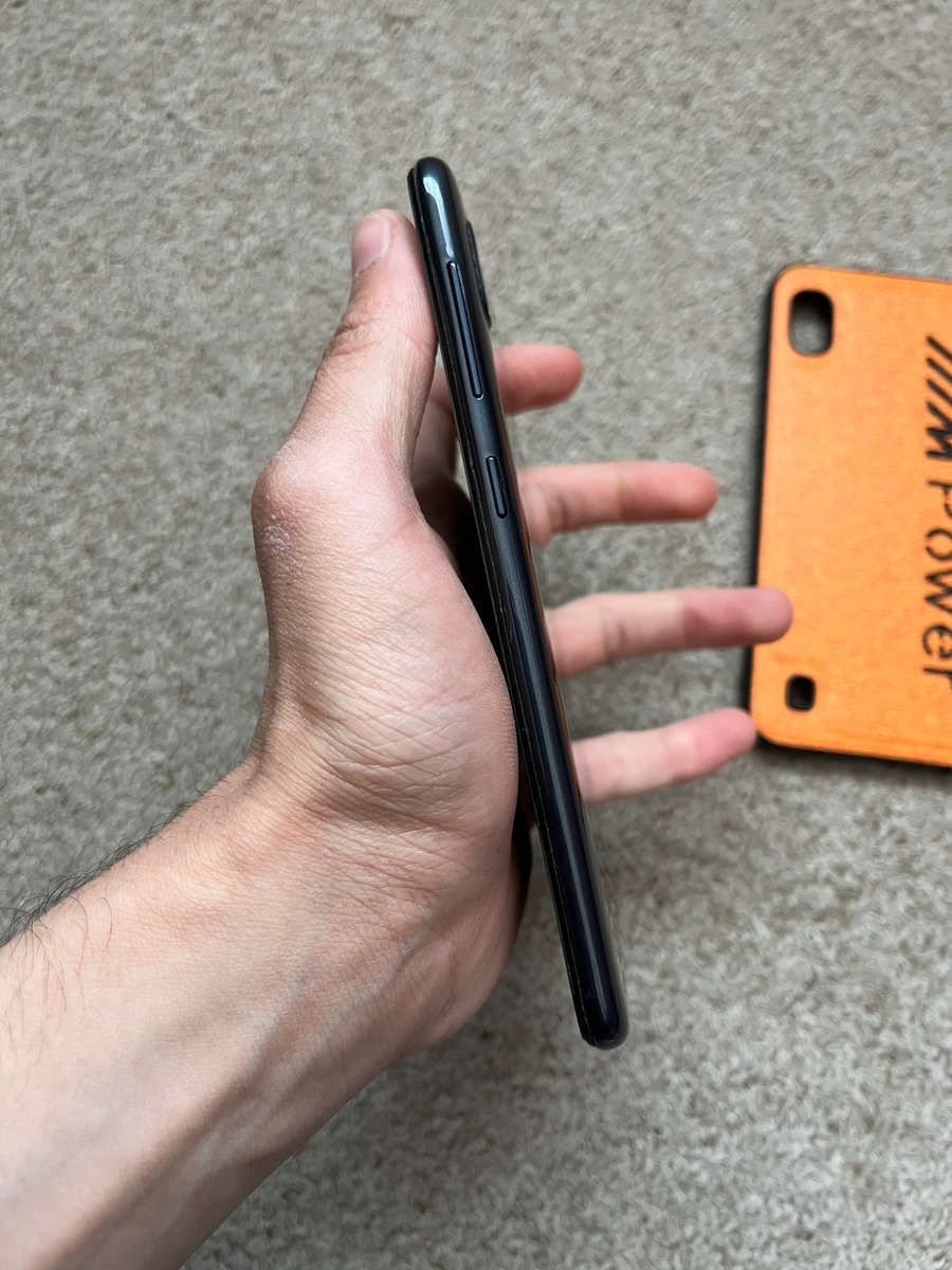 Samsung A10 32gb 2gb ram with cover