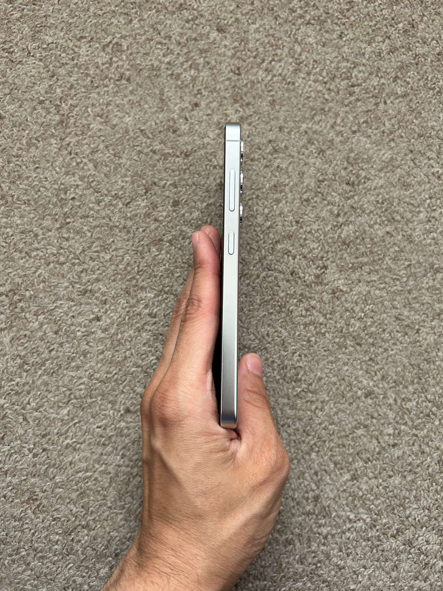 Samsung S24 256gb Dual sim 8gb ram Immaculate condition like new