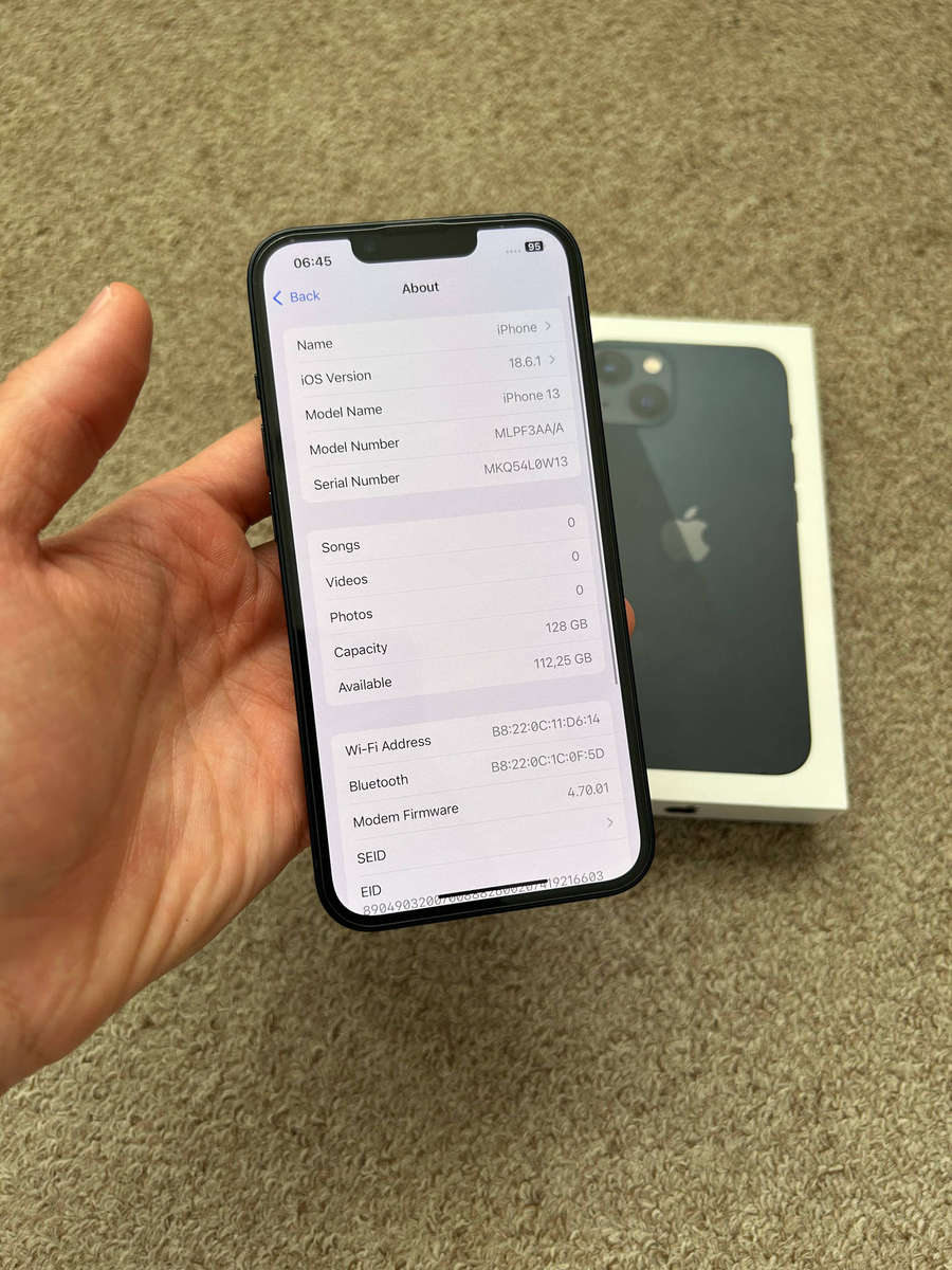 iPhone 13 128gb Dual sim Immaculate condition with box and cable 100 battery health