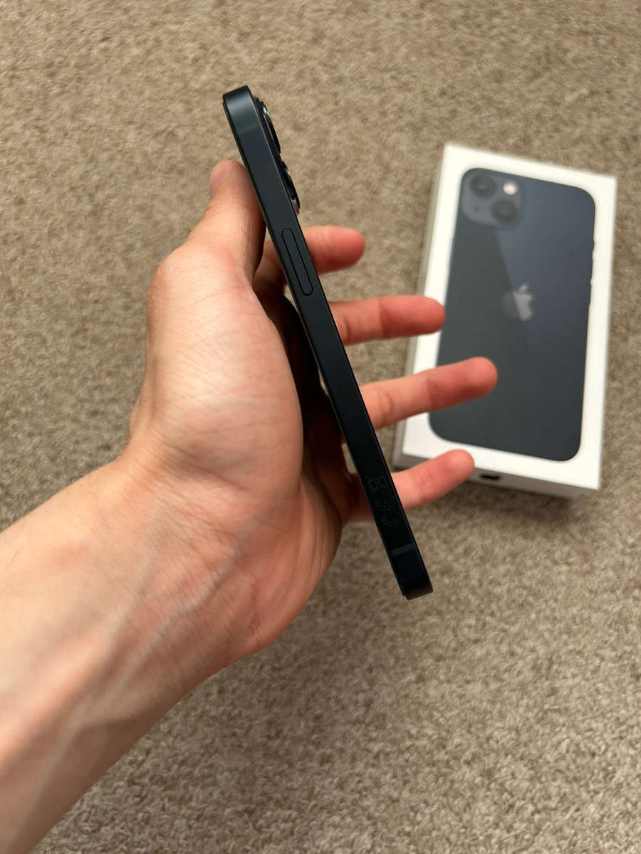 iPhone 13 128gb Dual sim Immaculate condition with box and cable 100 battery health