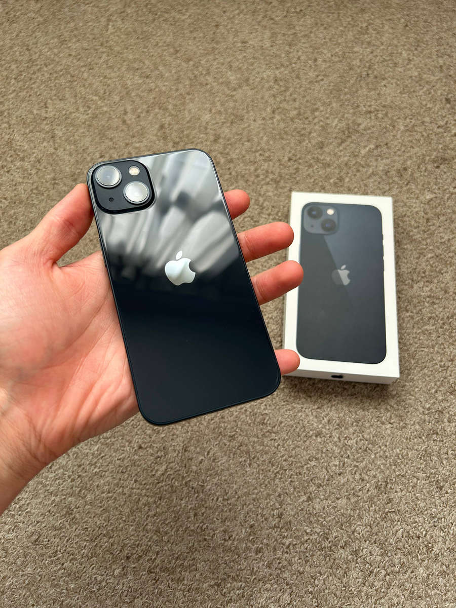 iPhone 13 128gb Dual sim Immaculate condition with box and cable 100 battery health