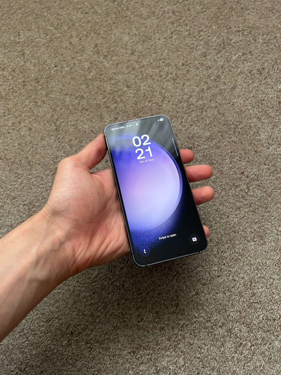 Samsung S23 256gb Dual sim 8gb ram - black