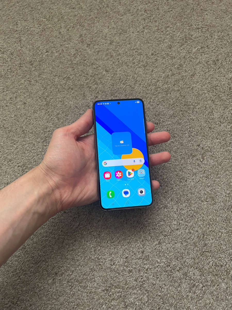 Samsung S23 256gb Dual sim 8gb ram - black