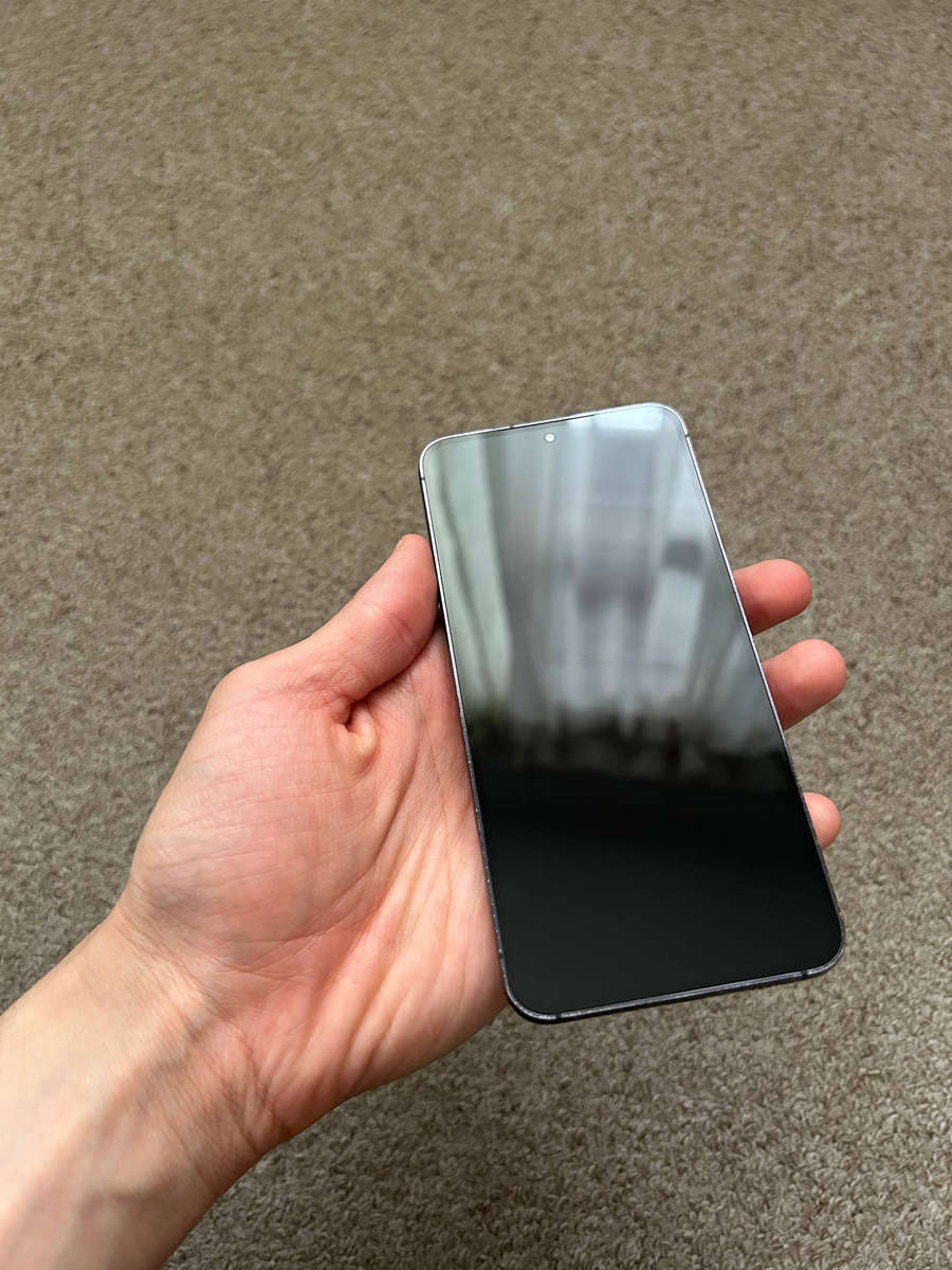 Samsung S23 256gb Dual sim 8gb ram - black