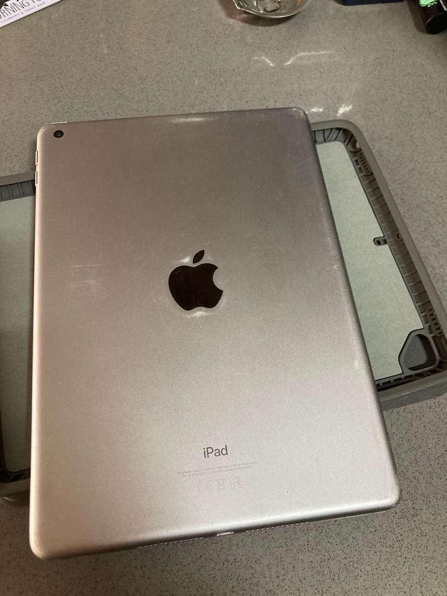 iPad 5th Gen 32GB Wifi only