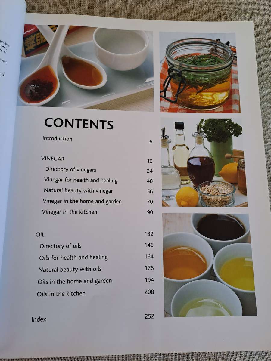 The Vinegar and Oil Bible - 1001 Uses for Vinegar and Oil in the Kitchen, Bathroom, Bedroom & Garden