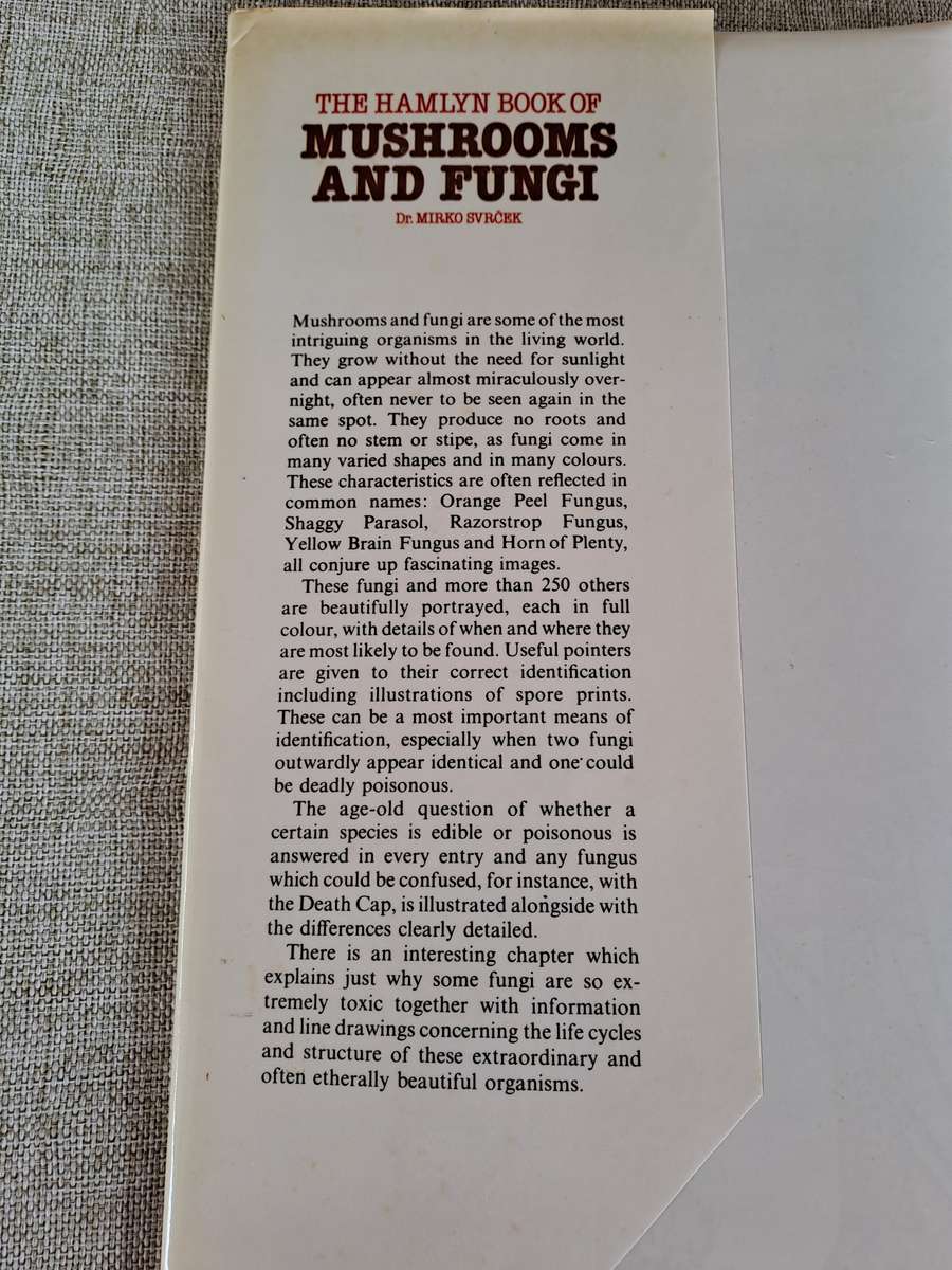 The Hamlyn Book of Mushrooms and Fungi
