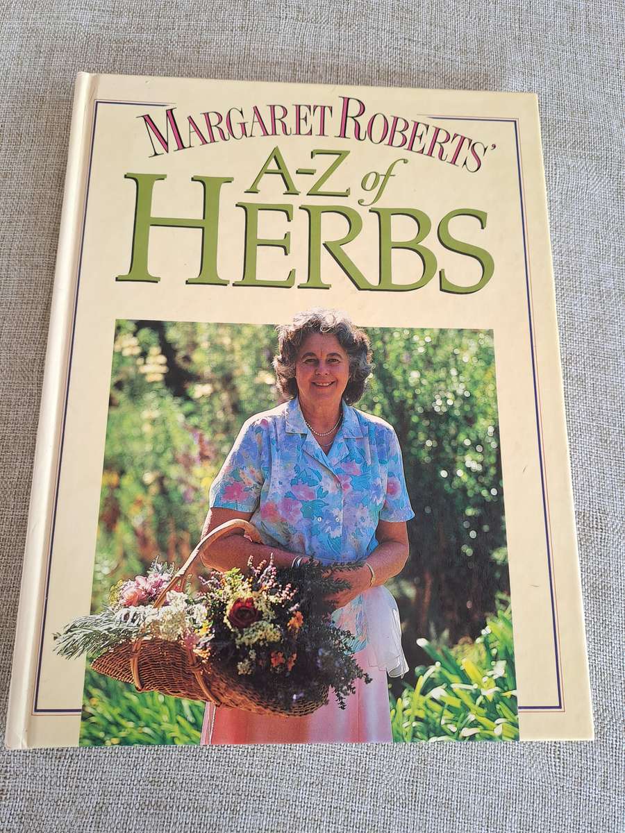 A-Z of Herbs - Margaret Roberts
