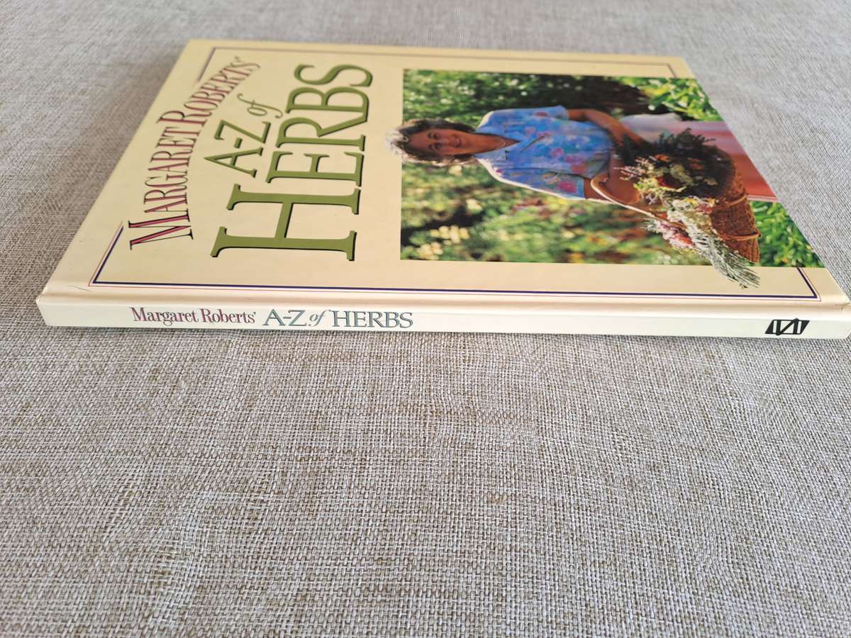 A-Z of Herbs - Margaret Roberts
