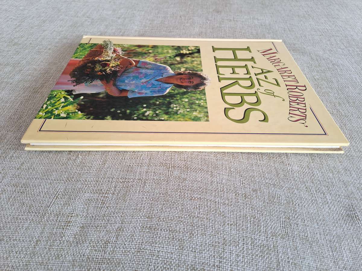 A-Z of Herbs - Margaret Roberts