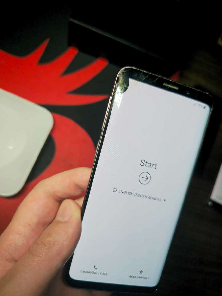 Samsung Galaxy S9 Read description