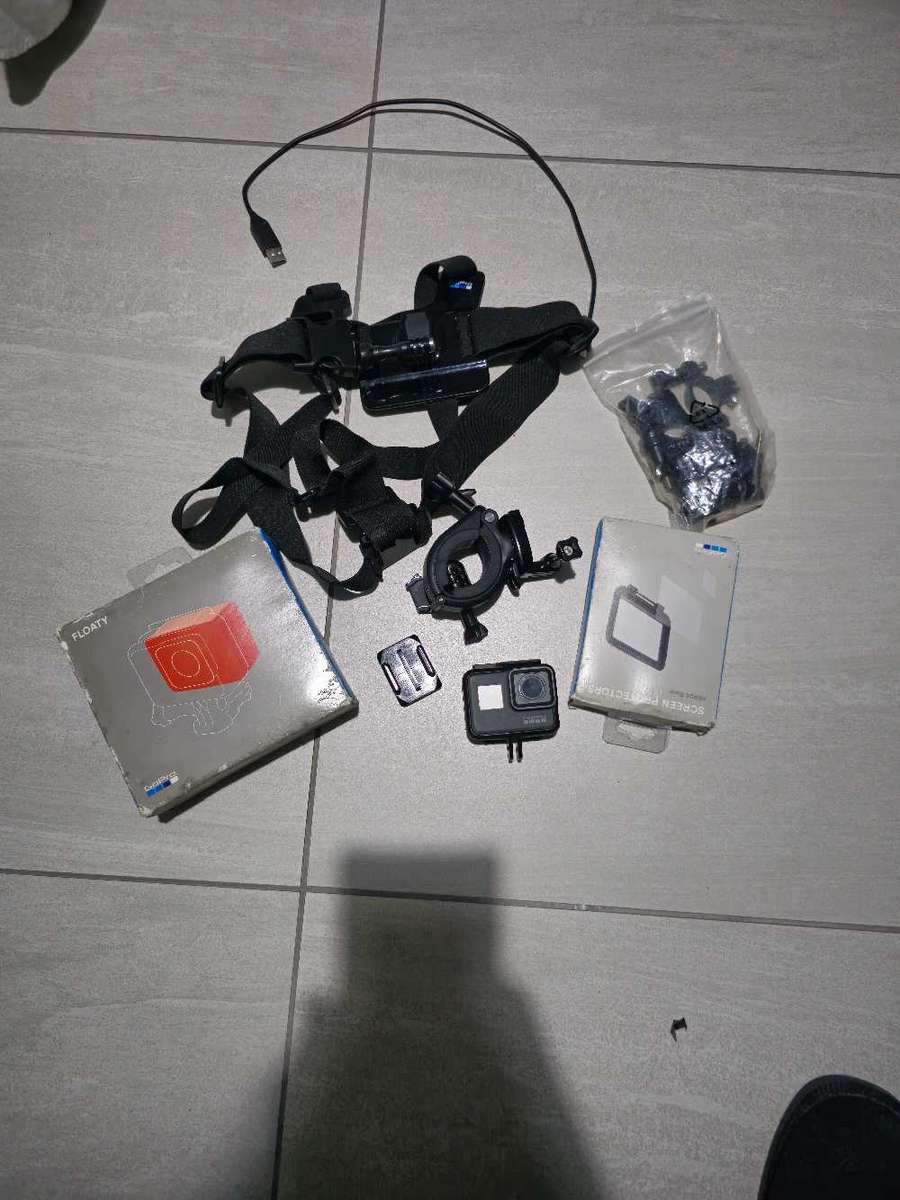 Gopro Hero 5 Black with Accessories