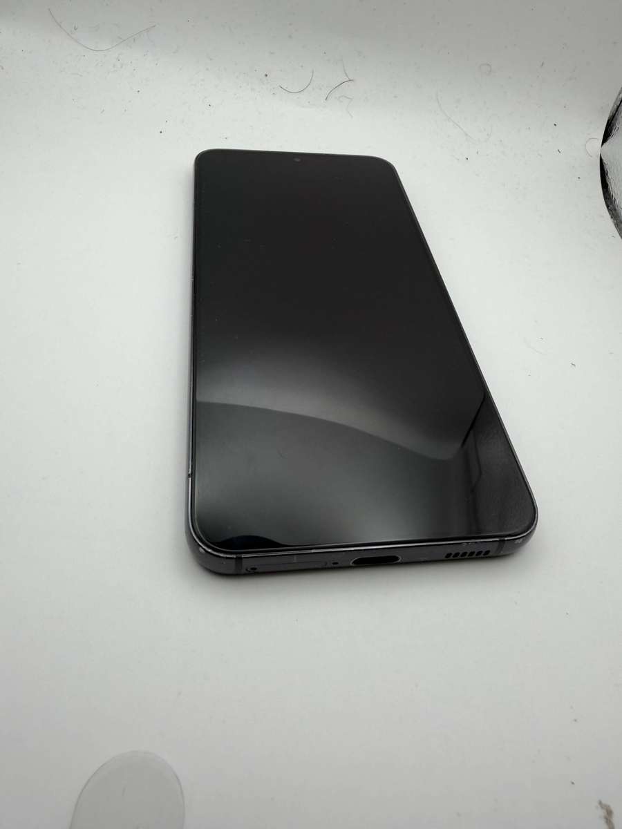 Samsung S22 256GB - Black