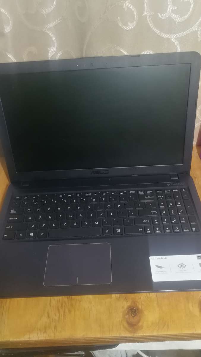 Asus X543U i7 8gen, 1Tb hdd, 8gb ram windows 11