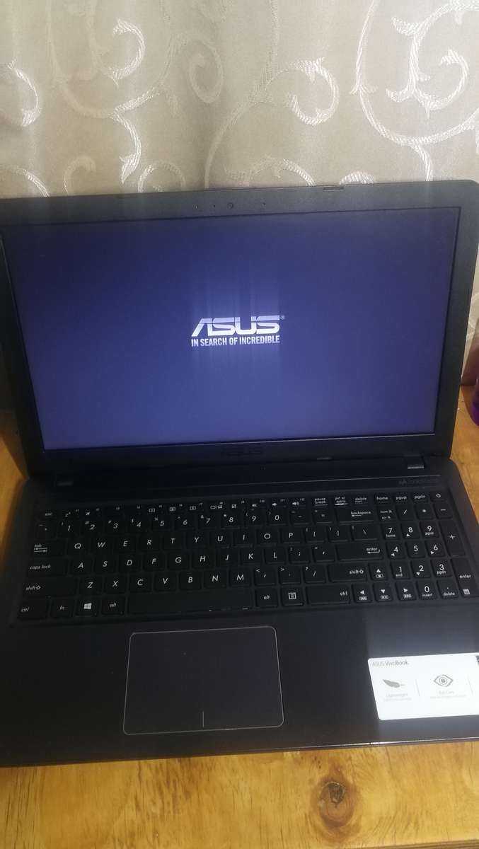 Asus X543U i7 8gen, 1Tb hdd, 8gb ram windows 11