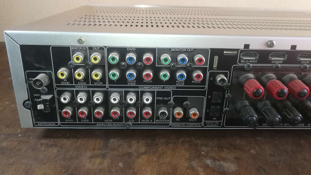 Marantz NR1501 av receiver, 100% working condition.