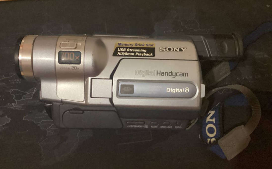 Sony DCR-TRV355E PAL Format Digital8 Camcorder