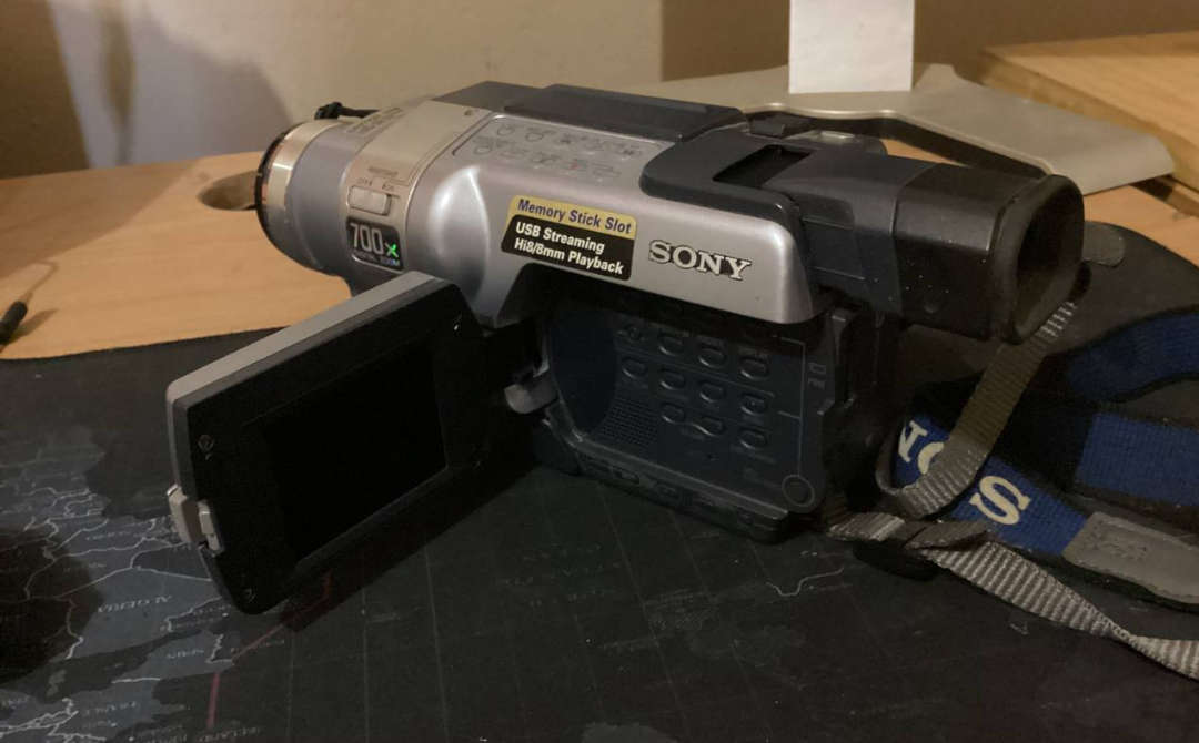 Sony DCR-TRV355E PAL Format Digital8 Camcorder
