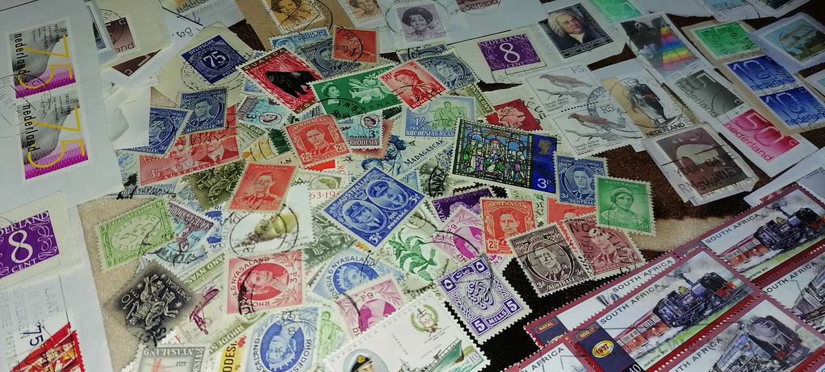 LARGE STAMPS COLLECTION, LOTS OF STAMPS, STAMPS ON ALBUM PAGES, MANY COVERS, SHEETS, FDC ECT