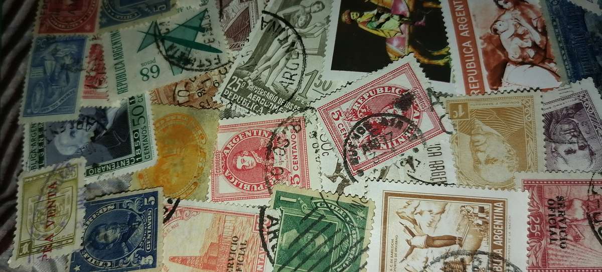200 x South America Countries Stamps