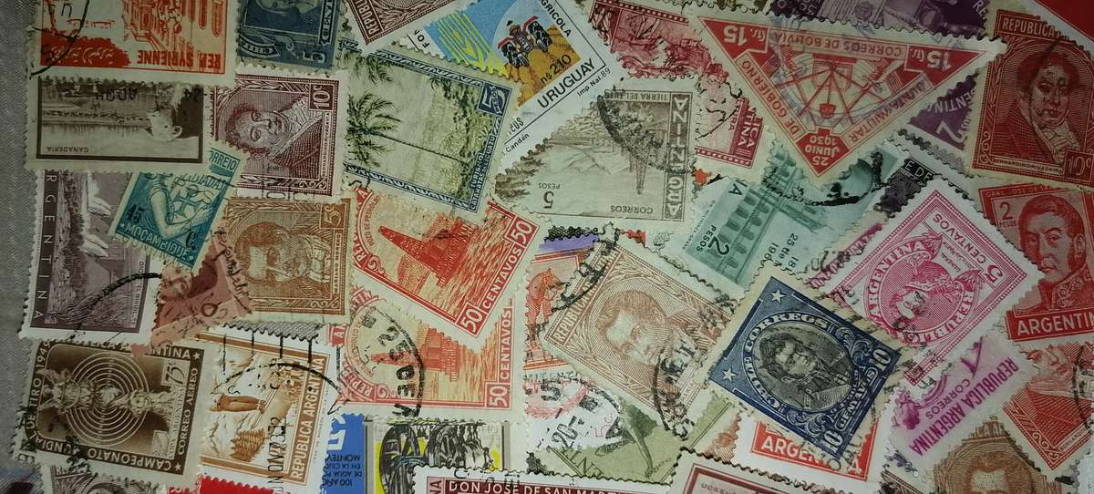200 x South America Countries Stamps
