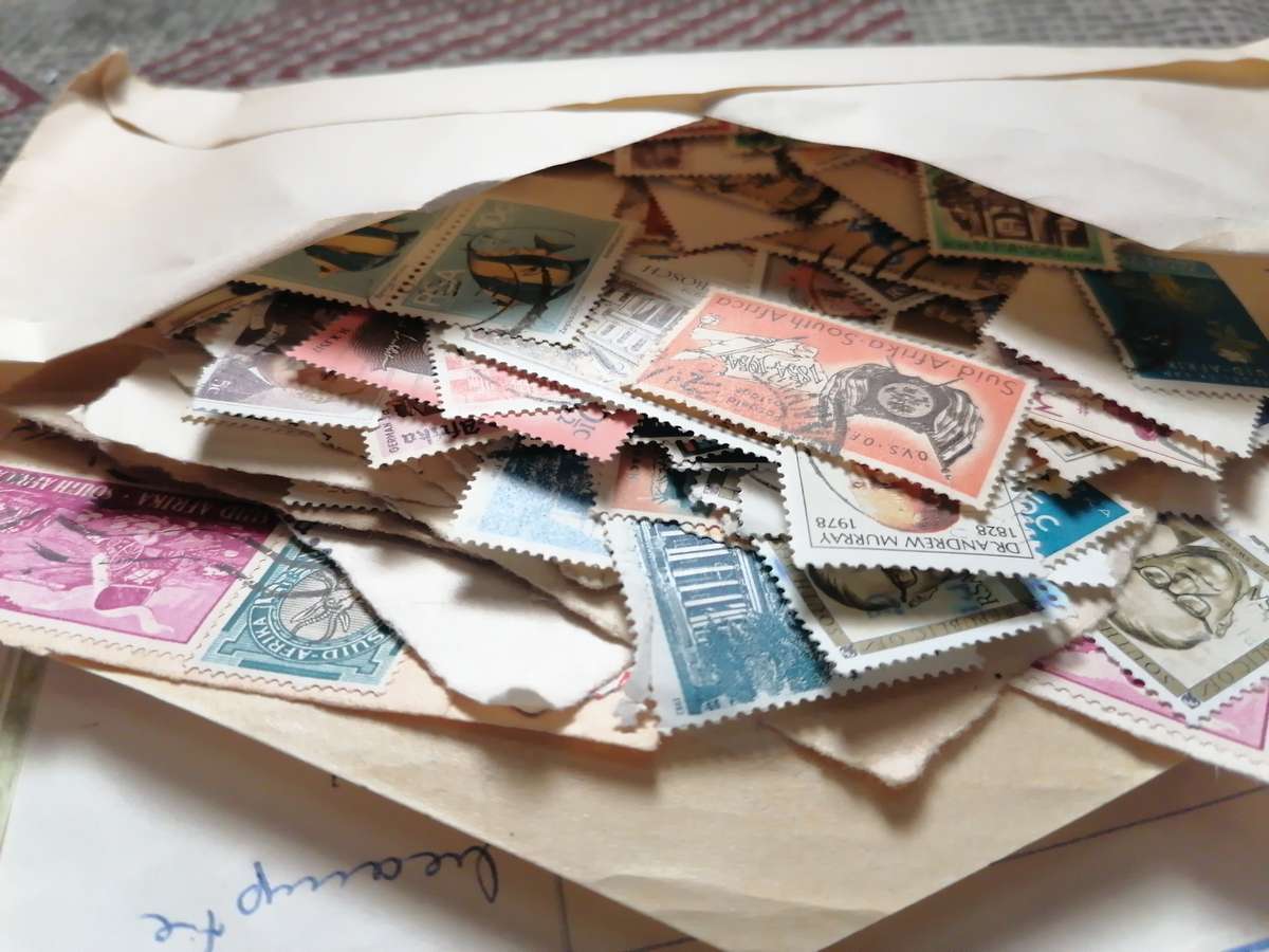 Large South African stamps Collection with many 100's of stamps - NICE COLLECTION