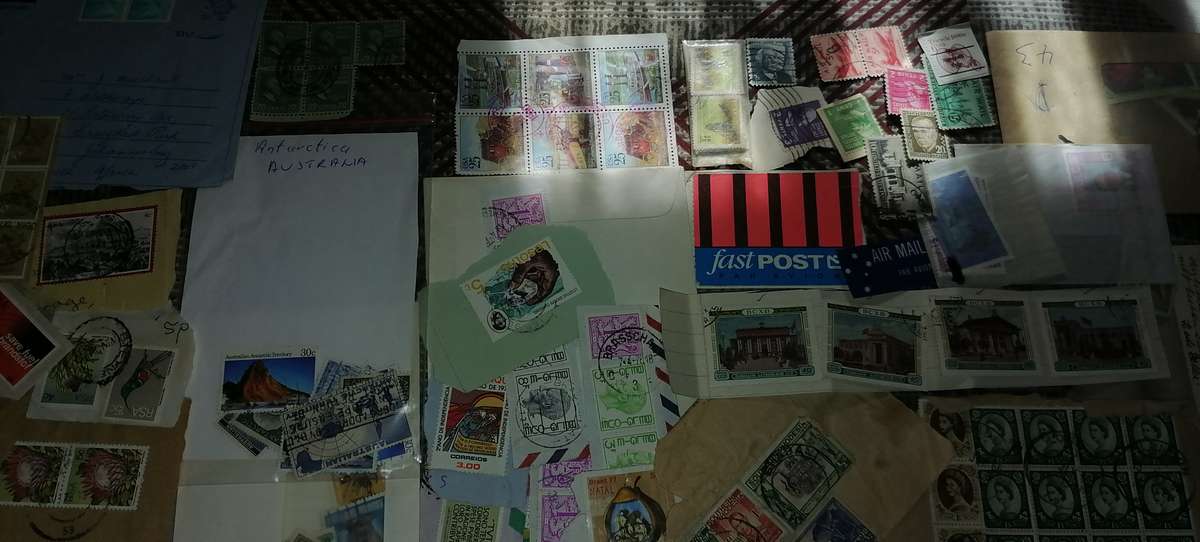 LARGE WORLD STAMPS VARIETY COLLECTION - NICE COLLECTION