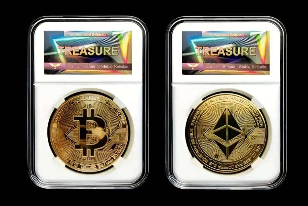 Bitcoin/  Collectors Edition Protected in Case. New Commemorative Coin