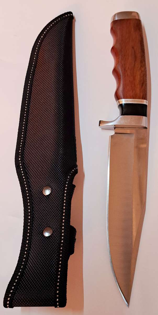 Columbia Hunting knive Stainless steel outdoors **SA 66 ** NEW ** with sheath 28cm **