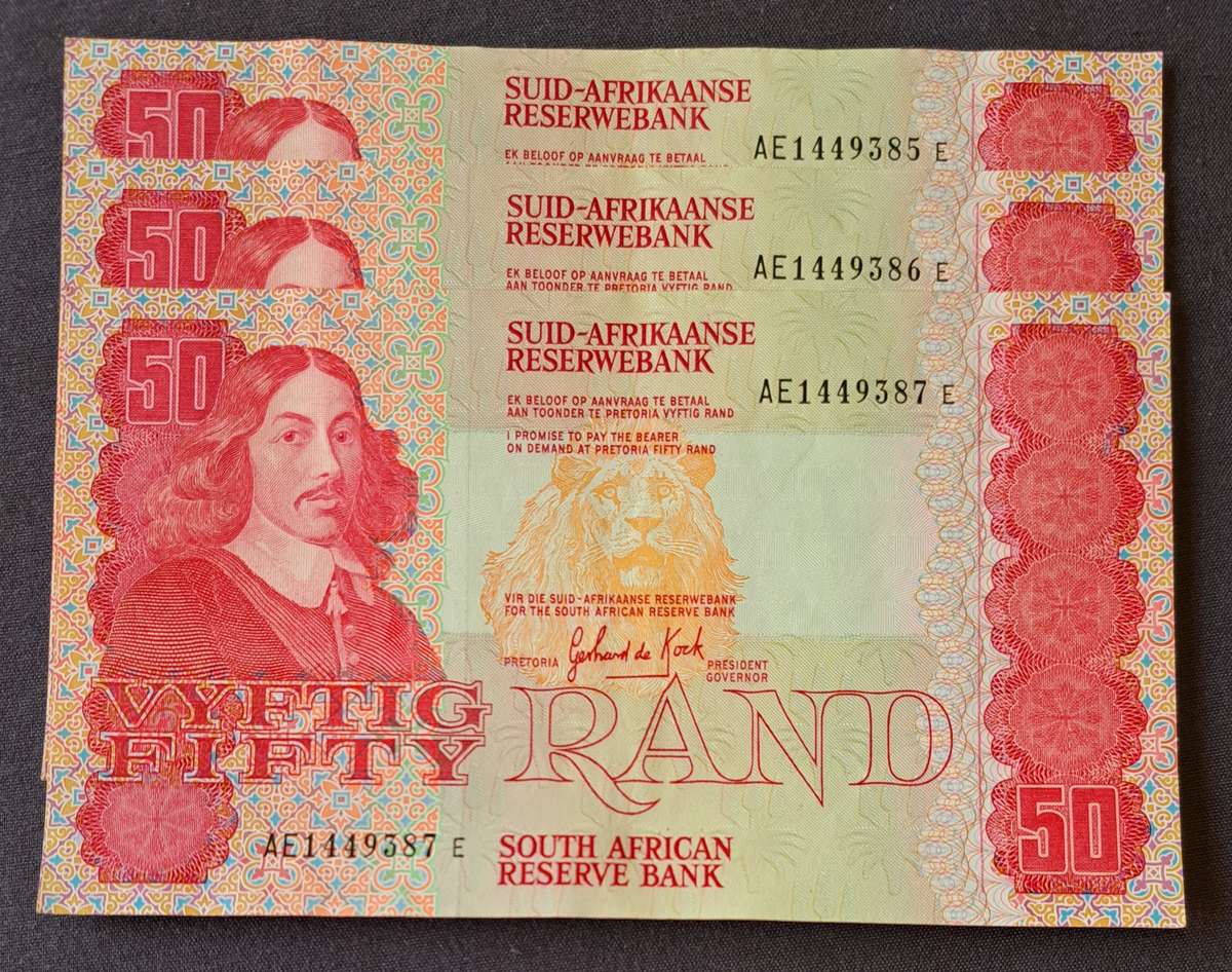 3 × R50 BANK NOTES OF SOUTH AFRICA IN SERIAL NUMBER SEQUENCE **AE 385 E** TO **AE 387 E* NEW * UNC.