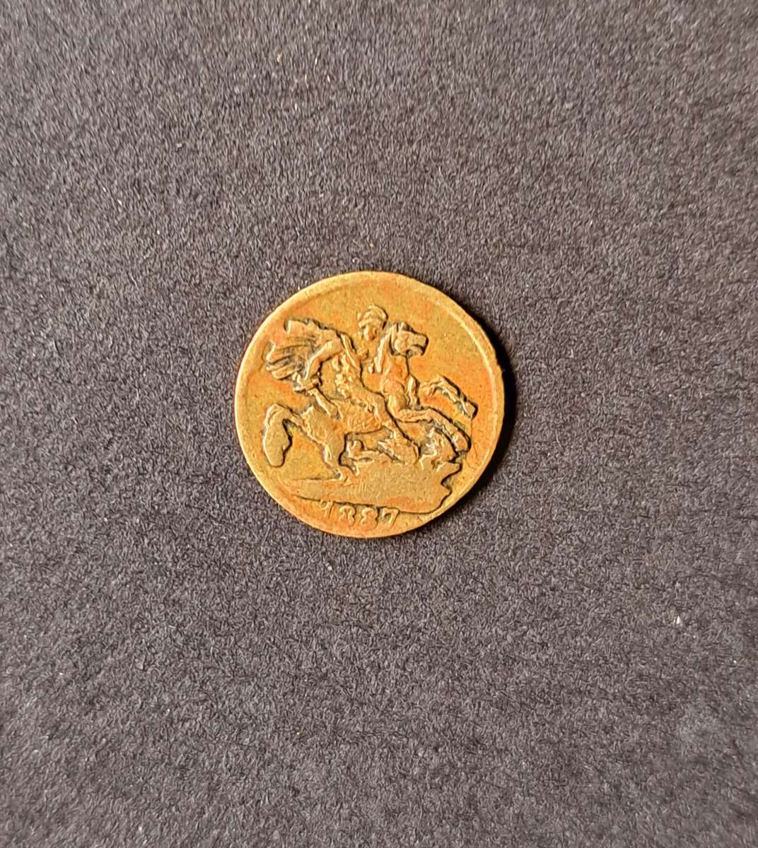 QUEEN VICTORIA 1887 OLD COIN. **SMALL COIN U.K.**SCARCE **