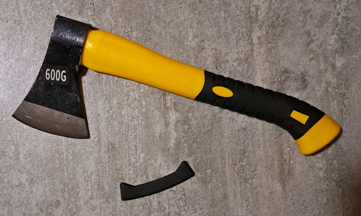 HANDHELD AXE 600G **NEW** 35,5 CM **.