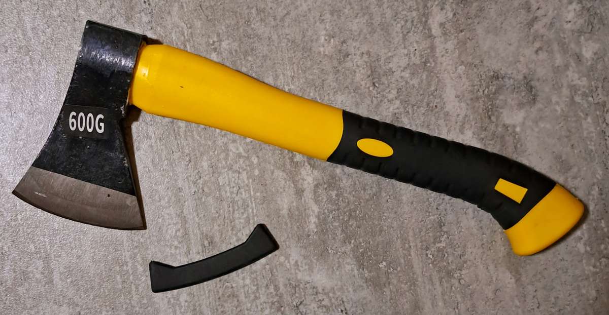 HANDHELD AXE 600G **NEW**