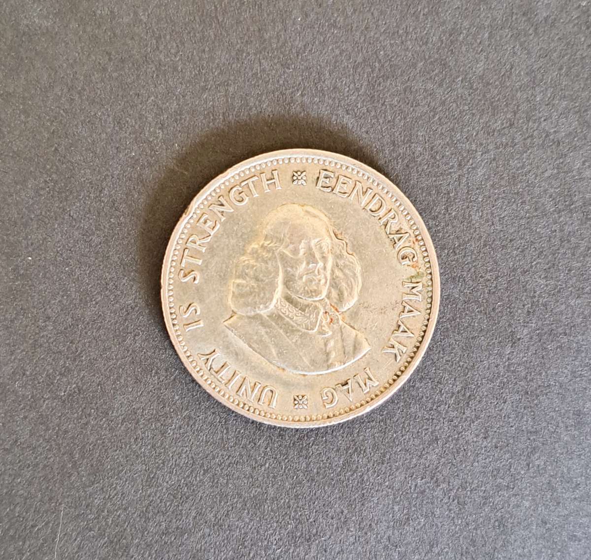 UNION OF SOUTH AFRICA **20c** 1961** TWO SHILLINGS COIN.**SILVER **