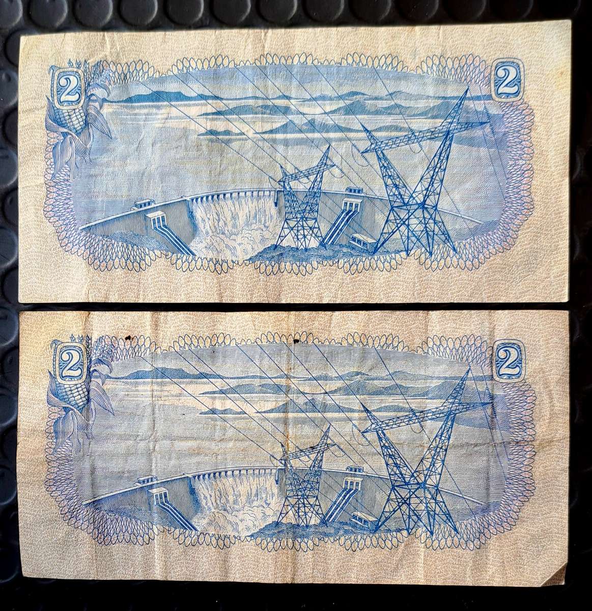 **2 x R2 T.W.DE JONGH BANKNOTES**/ *1 SPRINGBUCK WTM* & *1 VAN RIEBEECK WTM*