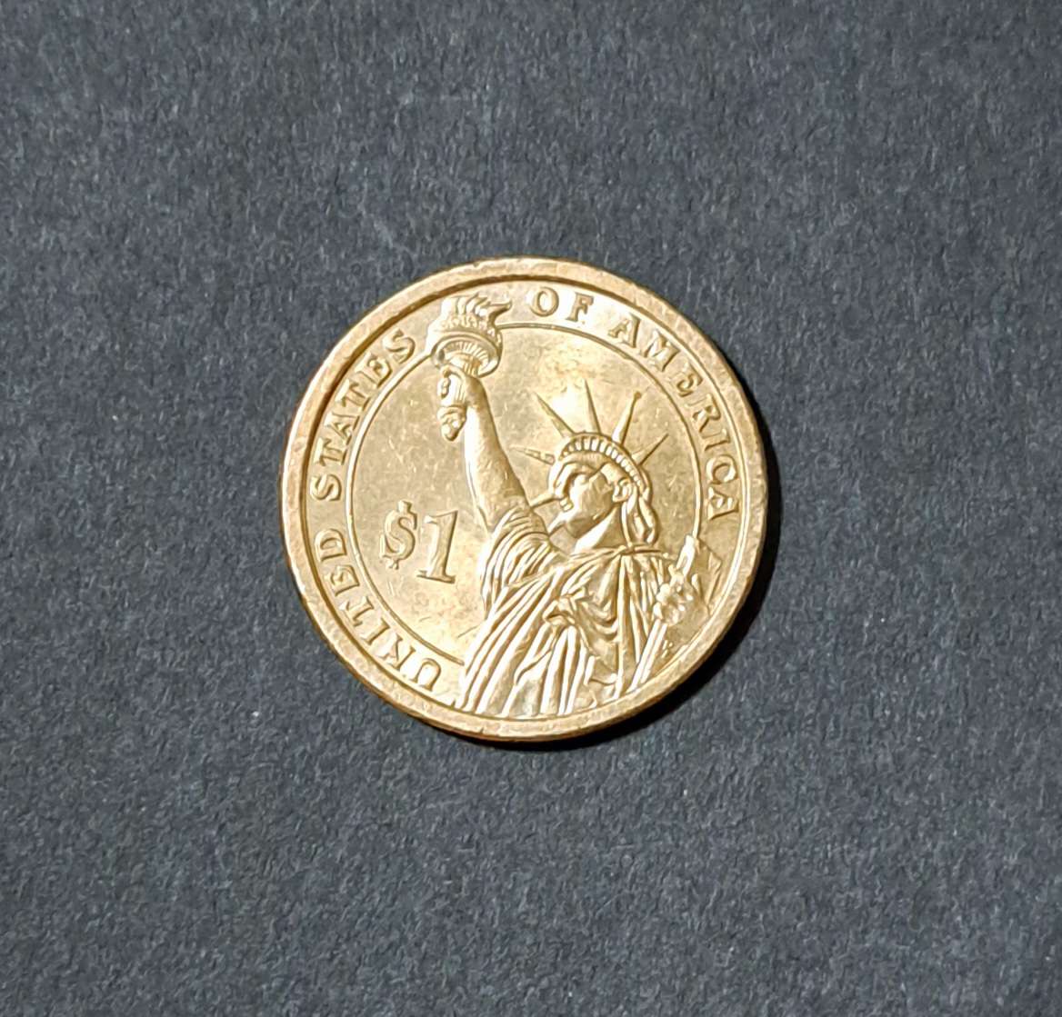 **ONE DOLLAR COIN** USA ** ABRAHAM LINCOLN **